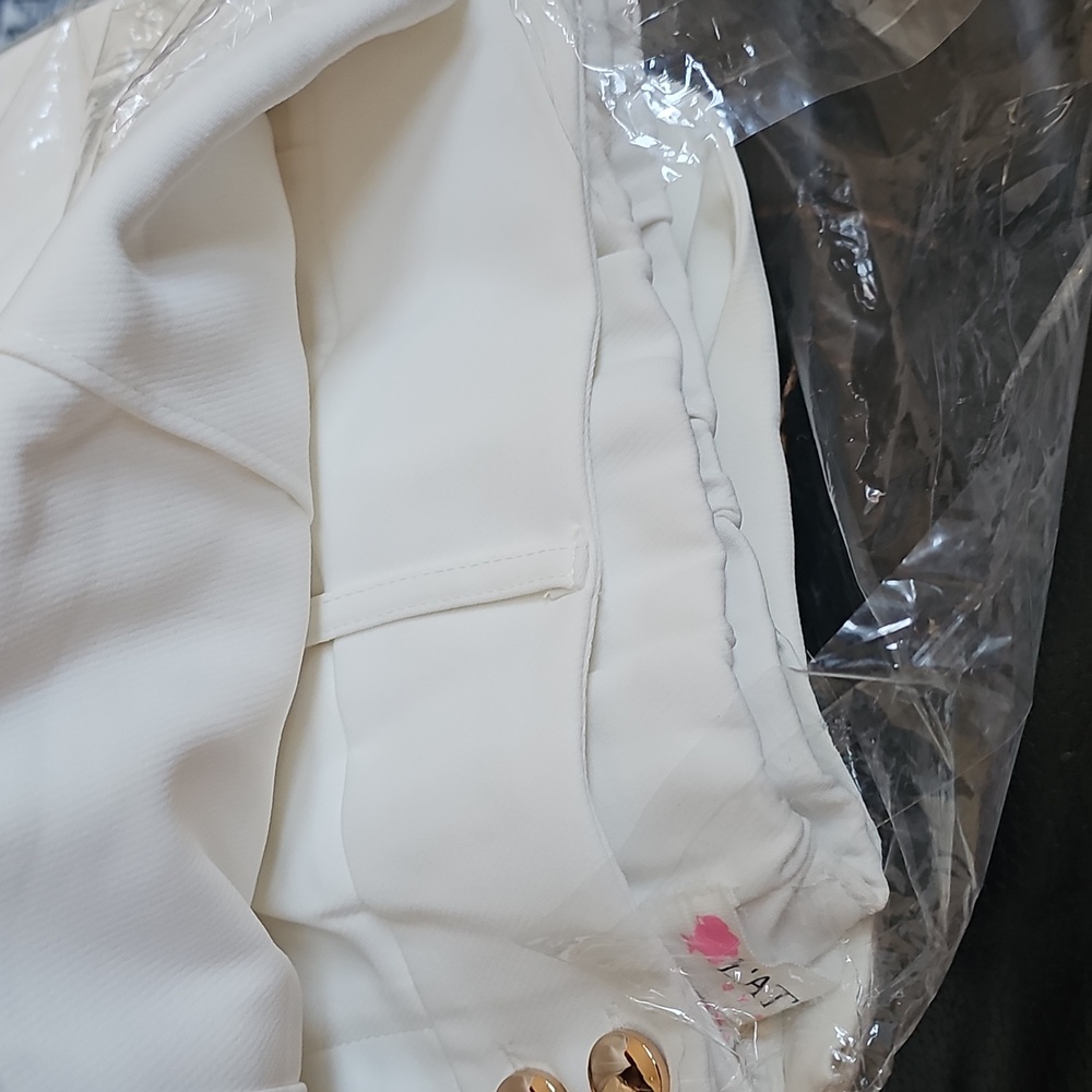 New Plus Size Ivory and Gold Suit - Picture 3 of 10